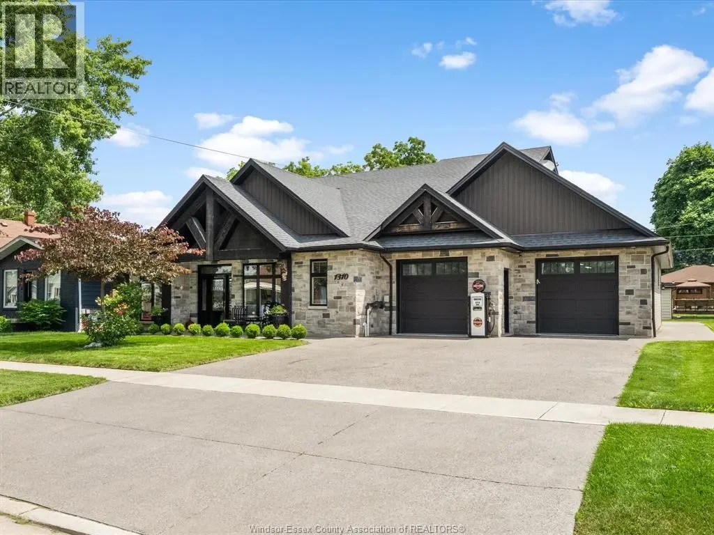 1310 Poisson Street, Tecumseh